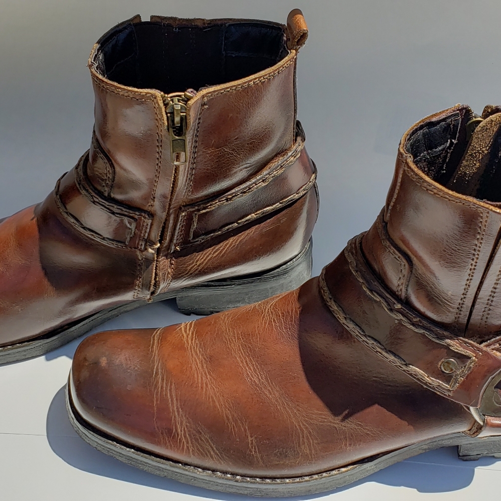 BedStu brown mens size 11M zip up leather boots.